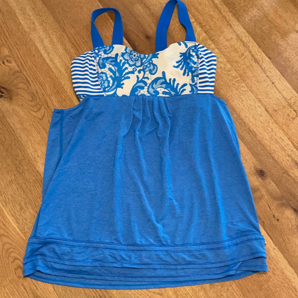 Lululemon top